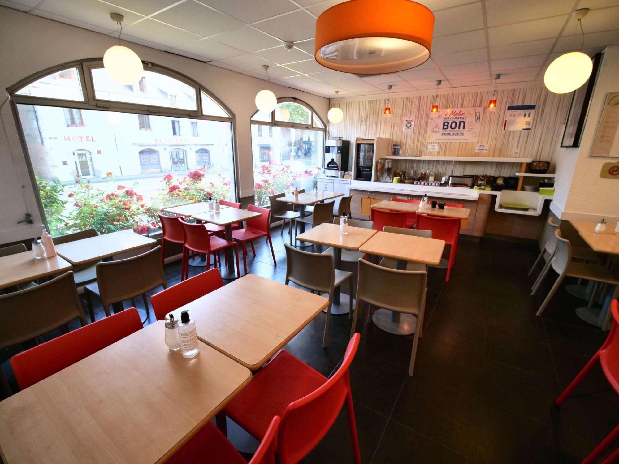 Ibis Budget Blois Centre Esterno foto