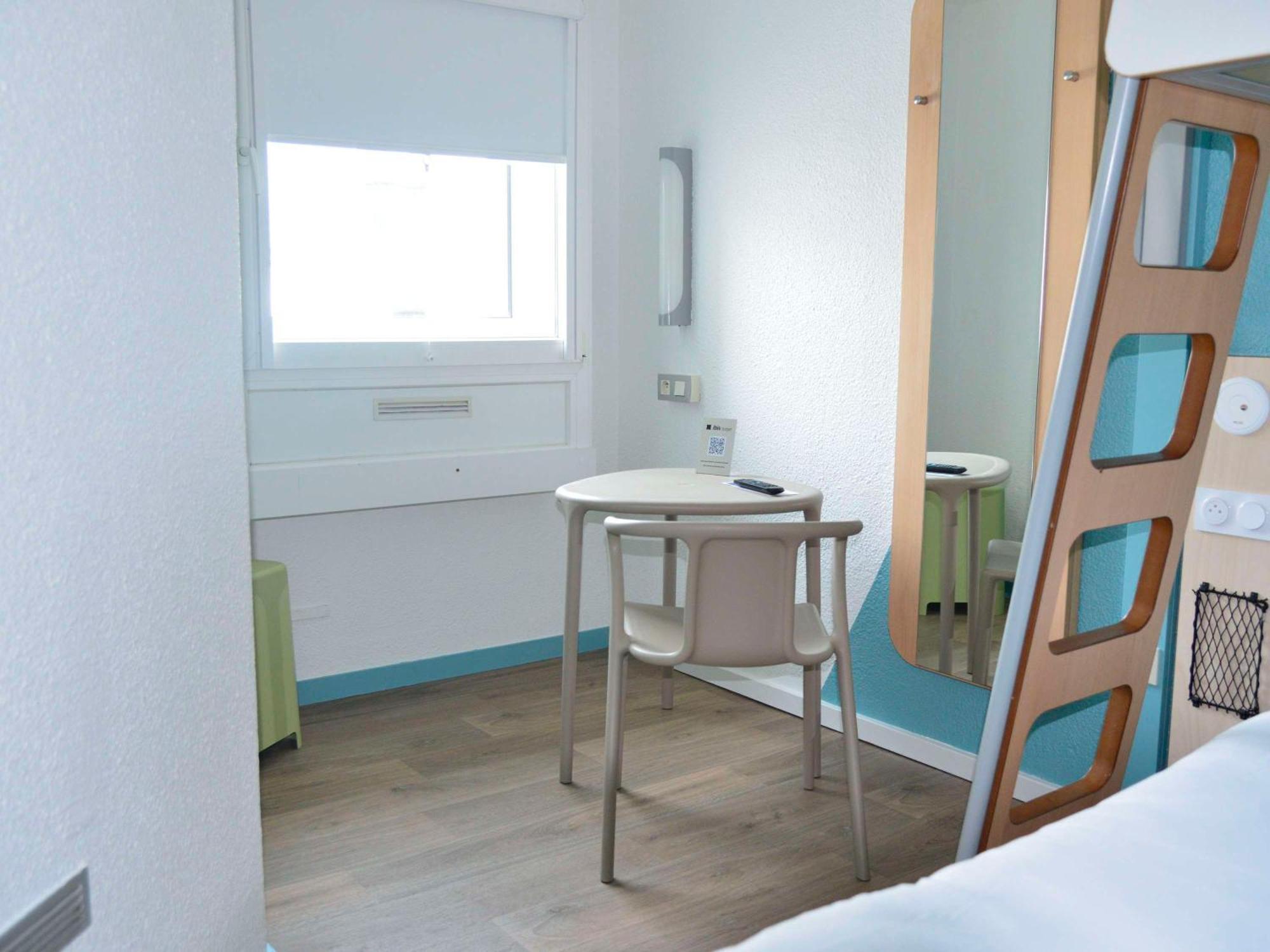 Ibis Budget Blois Centre Esterno foto