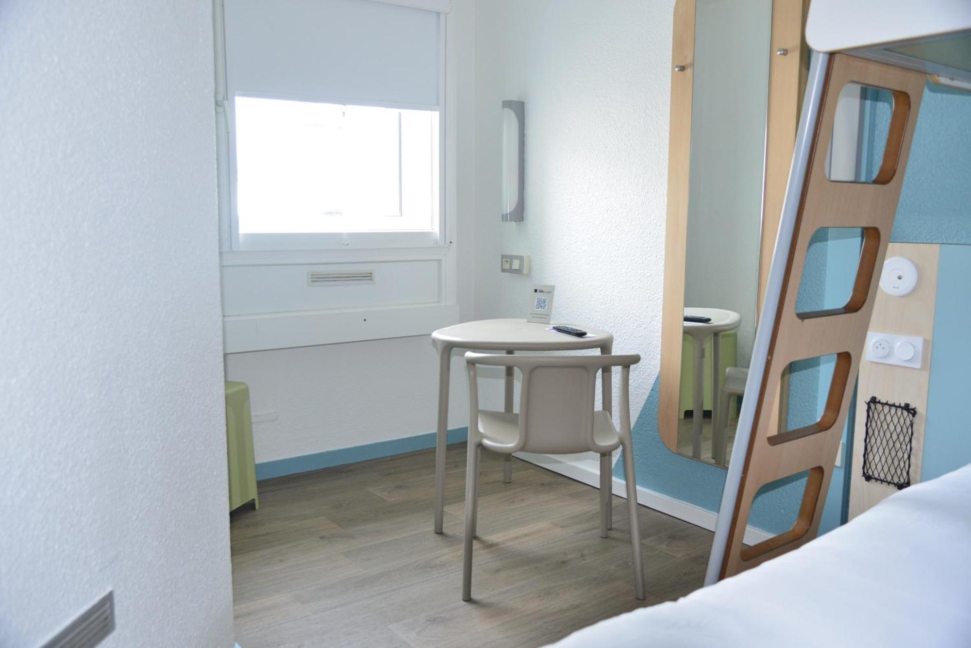Ibis Budget Blois Centre Esterno foto