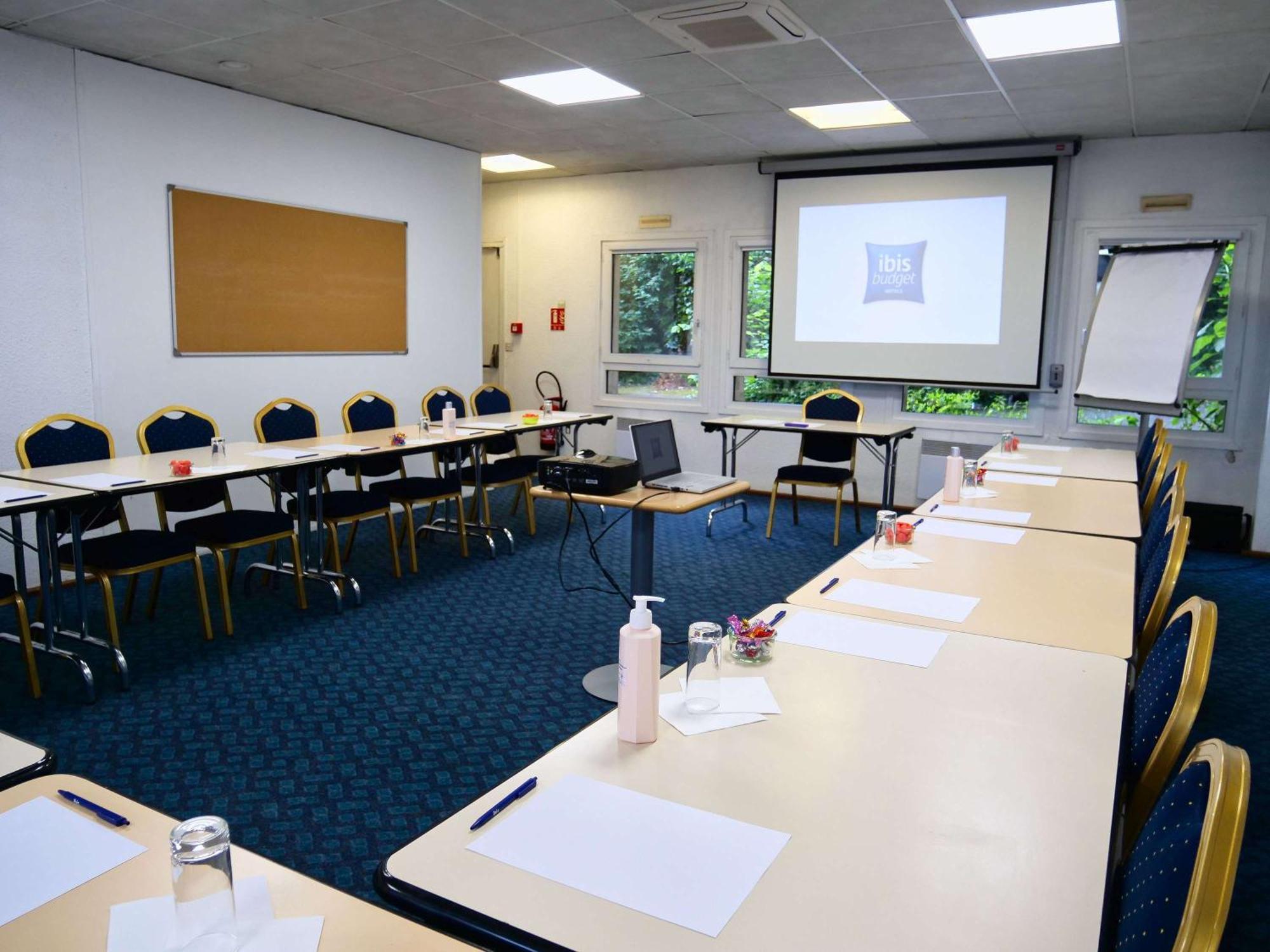 Ibis Budget Blois Centre Esterno foto